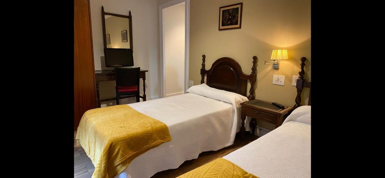 La Casa De La Abuela Hotel นารอน ภายนอก รูปภาพ